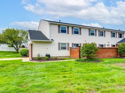58 New Castle Ln