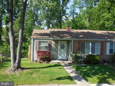 7 Castell Ct
