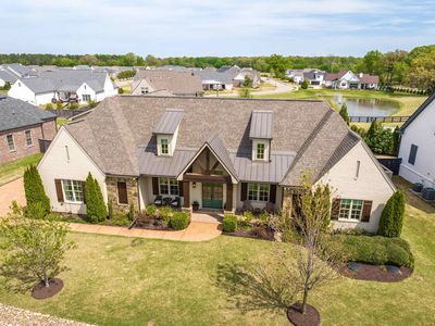 1080 Greenbrier Lakes Blvd