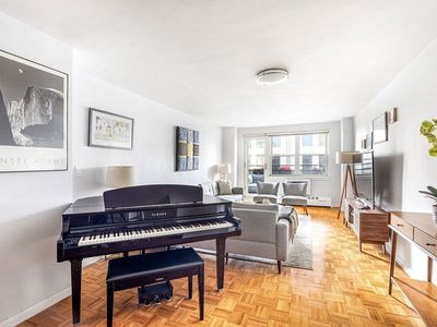 340 E 80th St APT 21J