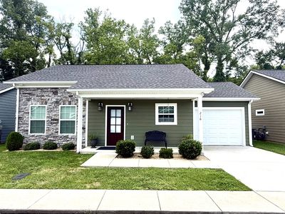 216 Nichols Dr