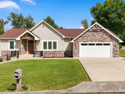 121 Carriage Ln