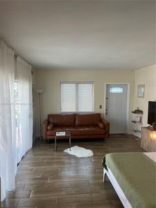 7720 Harding Ave APT 8