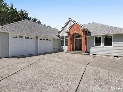 111 Les Saints Road