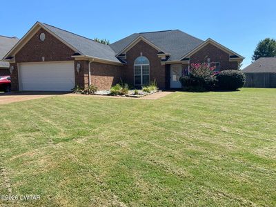 208 Meadowlark Cv