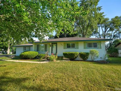 Property at 735 Amberwood St, Auburn Hills, MI
