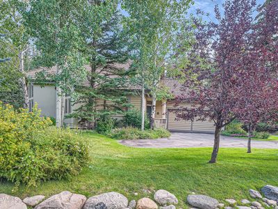 116 Castle Peak Close APT A