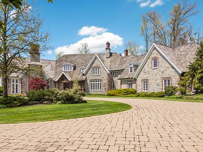 Property at 1250 Fox Hill Dr, Gates Mills, OH