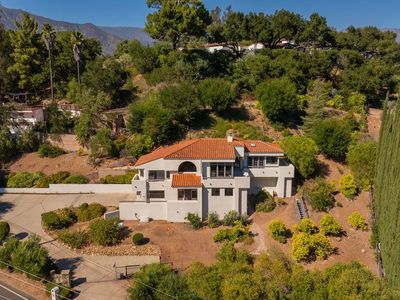 1008 Country Club Dr