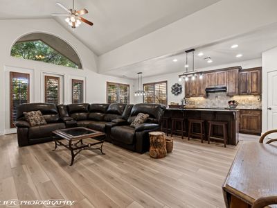 778 La Paz Ct