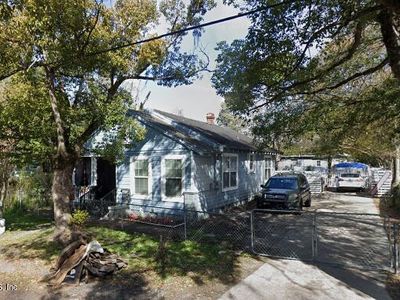 1519 W 27TH Street