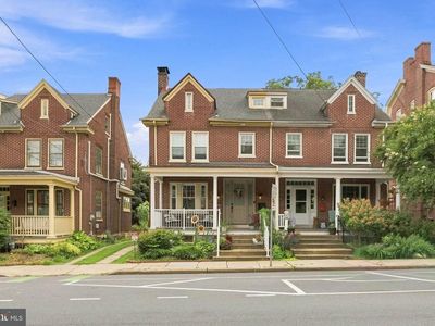 548 W Lemon St