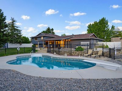 11800 W Reutzel Dr