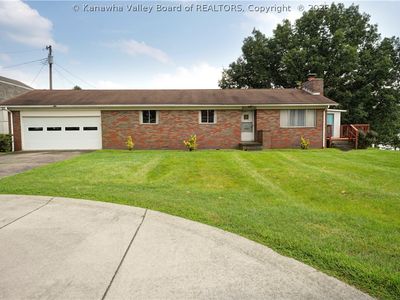 2 Reeves Dr