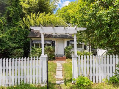 450 W New Hampshire Avenue