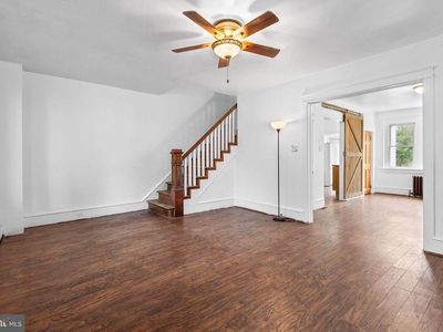 129 E 24th St