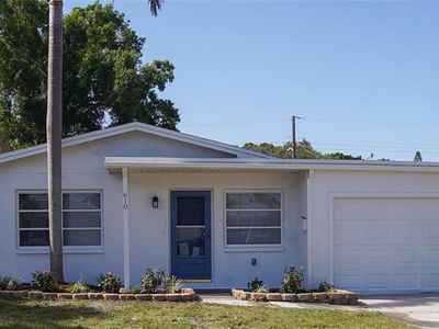 610 74th Ave N