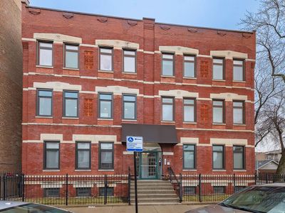 2843 S Wells St APT 1E