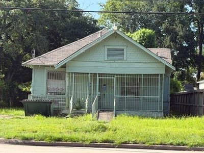 909 W Little York Rd