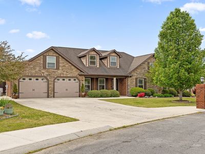 321 Honeyberry Ln