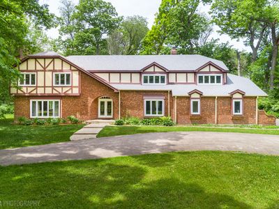 4 Auburn Ln