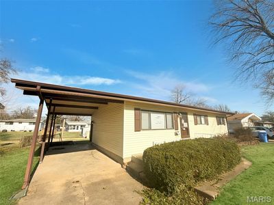 Property at 2325 Pheasant Dr, Florissant, MO