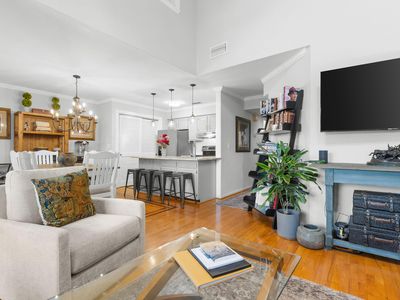 1604 Live Oak Park