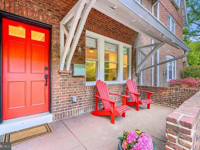 4416 Roland Ave