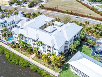 975 NW Flagler Avenue #302