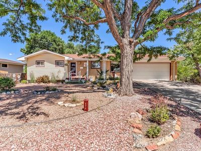 4016 Hillside Dr