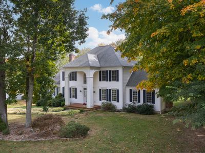 14 Lantern Hill Ln