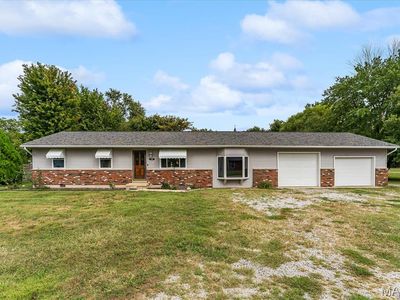 Property at 2115 S 5th St, Mascoutah, IL