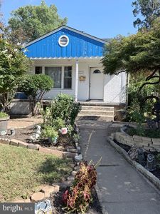 9723 Braddock Rd