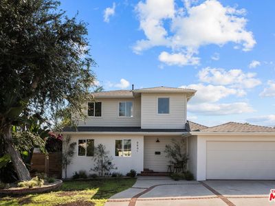 8841 Croydon Ave