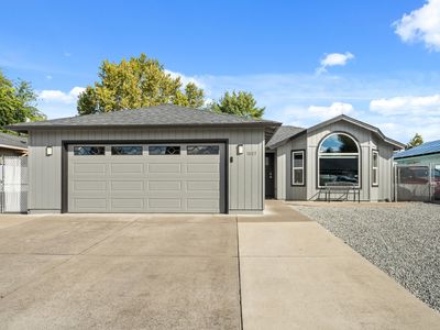 Property at 1003 Juanita Way, Central Pt, OR