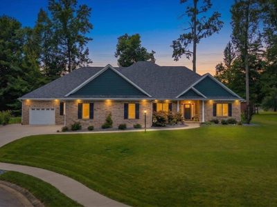 6213 Pembrooke Dr