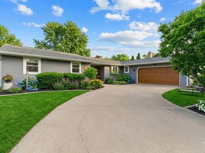 1866 Cliffview Ct