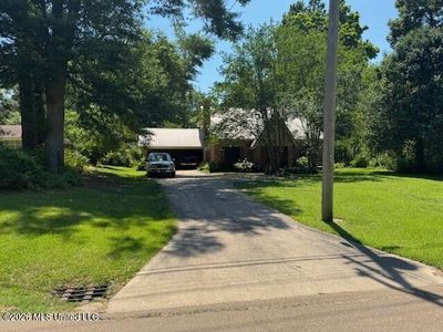 770 Highland Dr