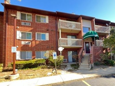 820 N Lakeside Dr APT 3A
