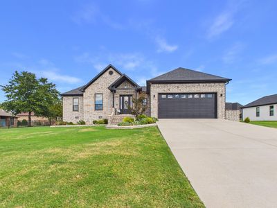 28 Colonial Ct