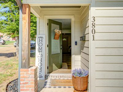 Property at 3801 Pine St, Texarkana, TX