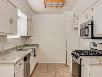 1111 E Turney Ave UNIT 28