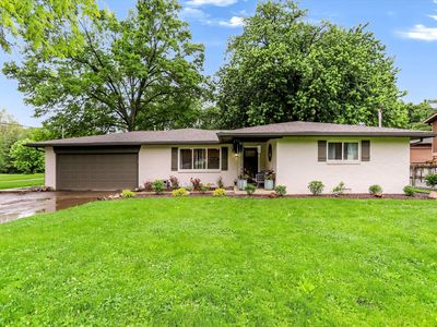 734 N Peterman Rd