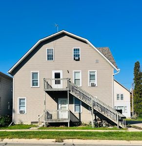 318 N Main St
