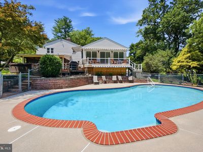 16 E Glen Cir