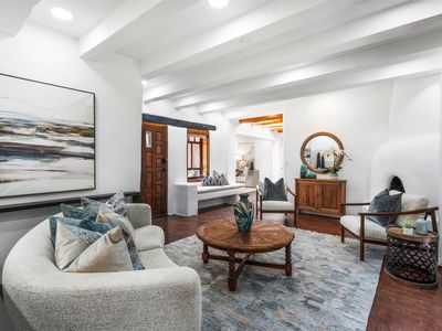 815 E Palace Ave APT 12