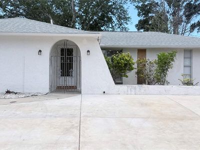 8923 Candlewick Ln