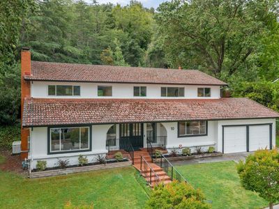 10 Nina Drive