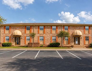 2305 HAYWOOD COURT #203