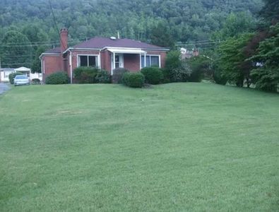Property at 245 Hatcher St, Elkhorn City, KY